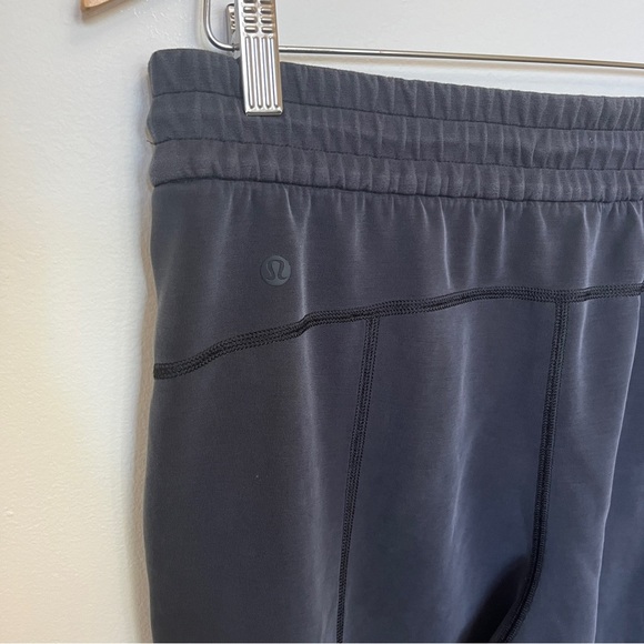 Lululemon Softstreme High-Rise Jogger Pant in Faded Black Size 10 - Picture 5 of 5